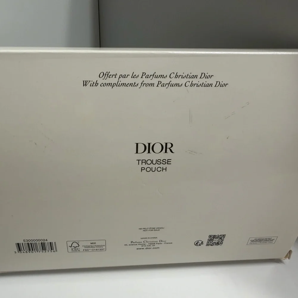 NIB- Dior Beauty - Pink Satin Clutch/Cosmtic Or Jewelry Pouch! - Picture 3 of 7